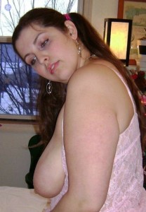 femme-gros-seins-089